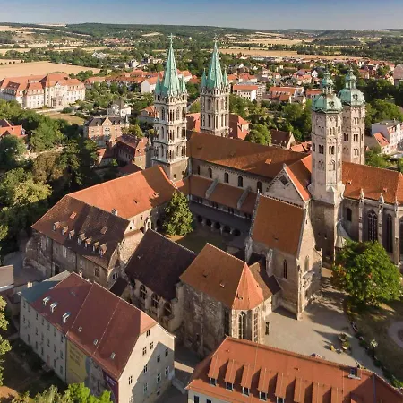 Apartment Am Dom Ii